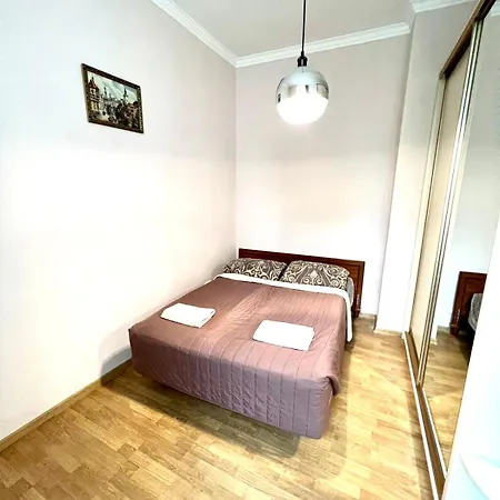 Apartment On Fialkova