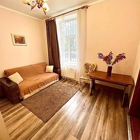 On Fialkova Lviv